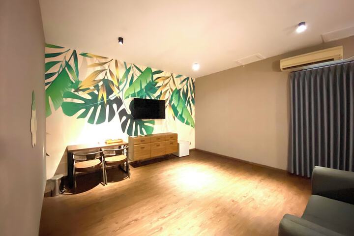 Room 11 of 22