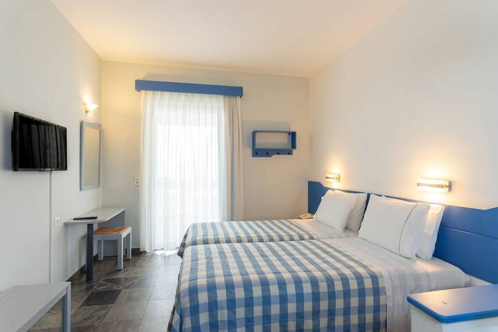 Room 5 of 65