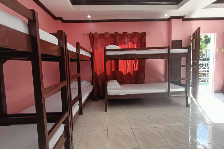 Room 8 of 37