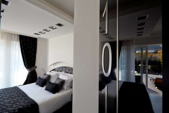 Suite Photo