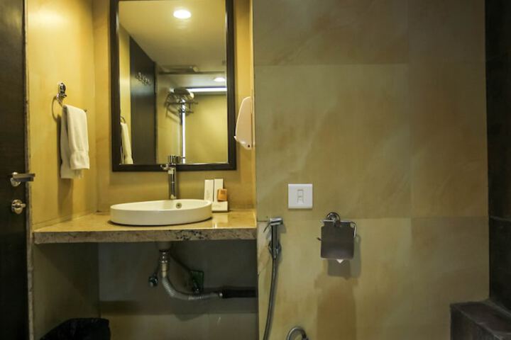 Room 41 of 64