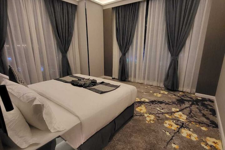 Room 9 of 39