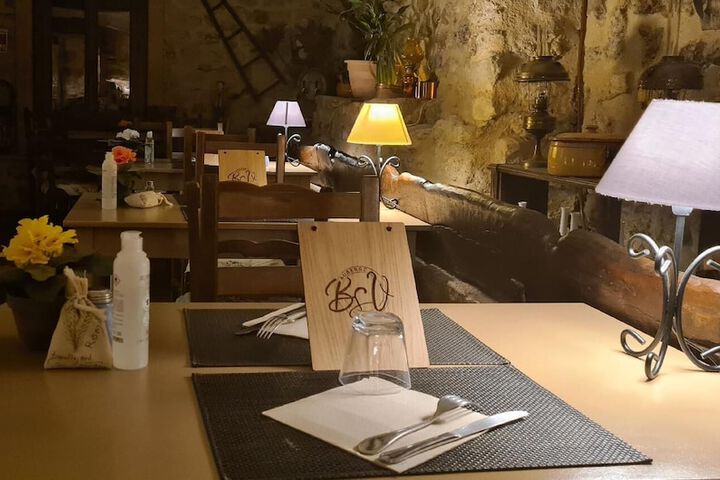 Dining 84 of 111