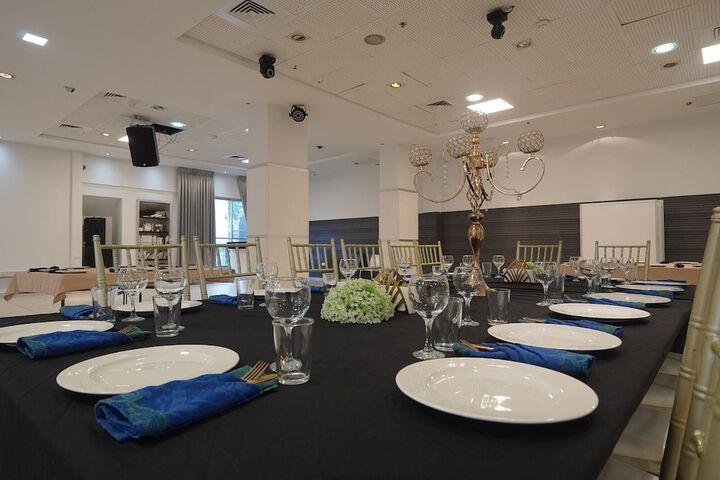 Ballroom/Hall 96 of 123