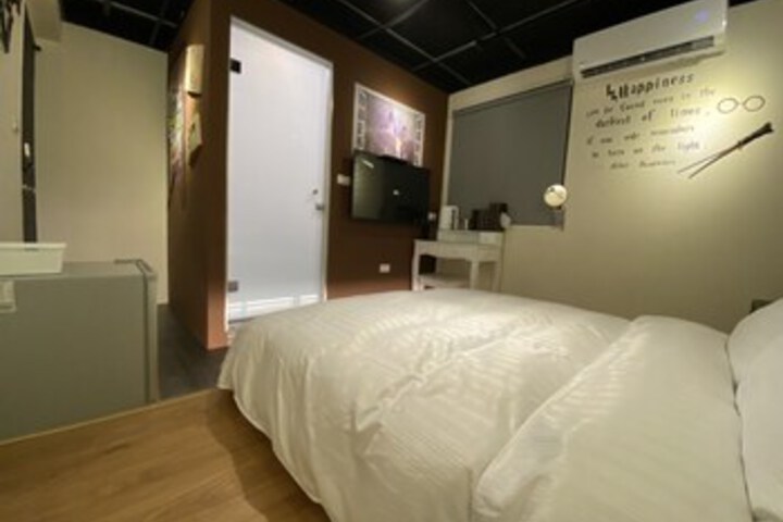 Room 42 of 89