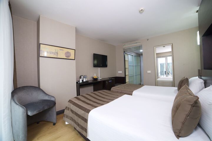 Room 15 of 59