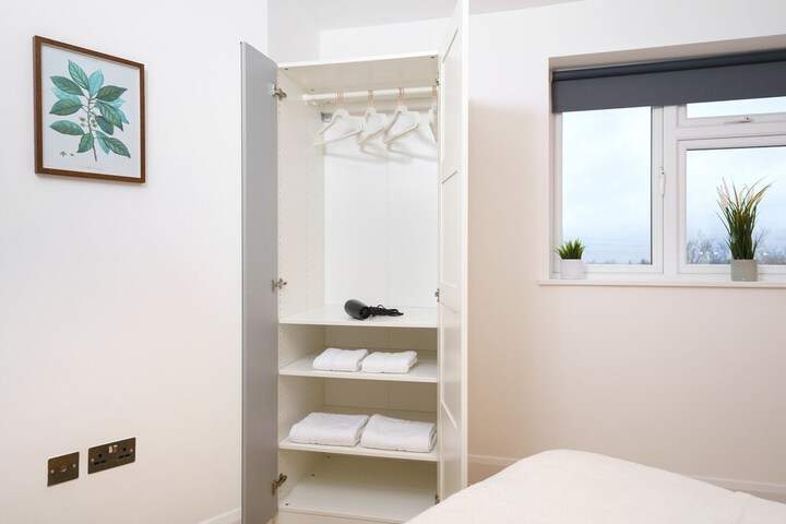 Room 34 of 86
