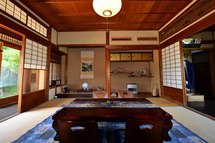 Room 3 of 51