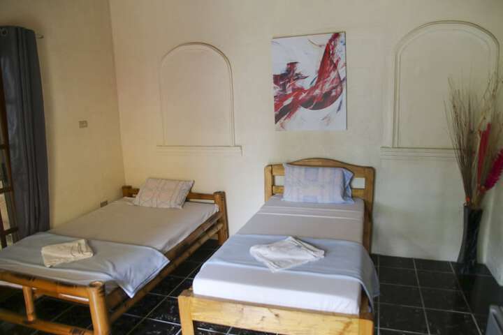 Room 5 of 43