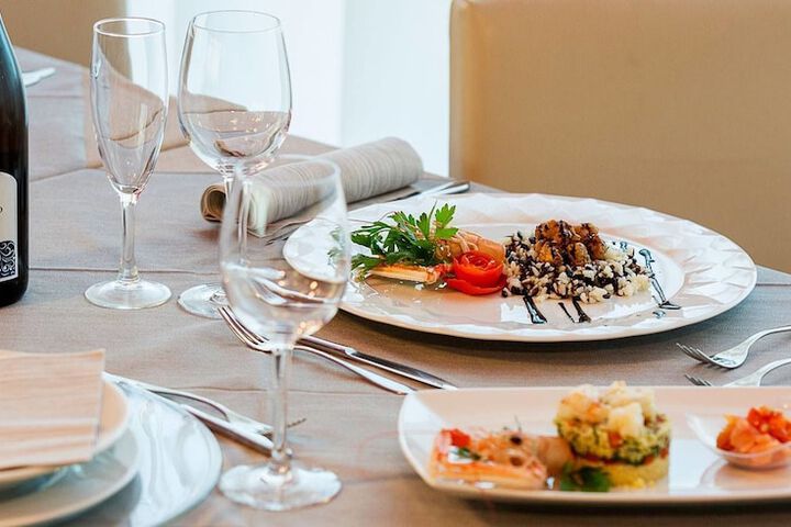 Dining 22 of 47