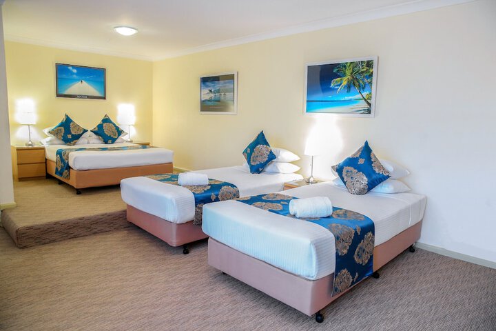 Room 8 of 32