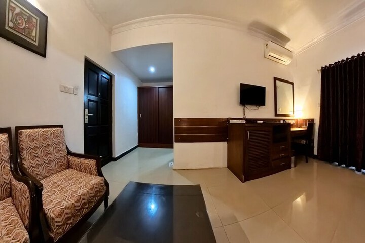 Room 14 of 49
