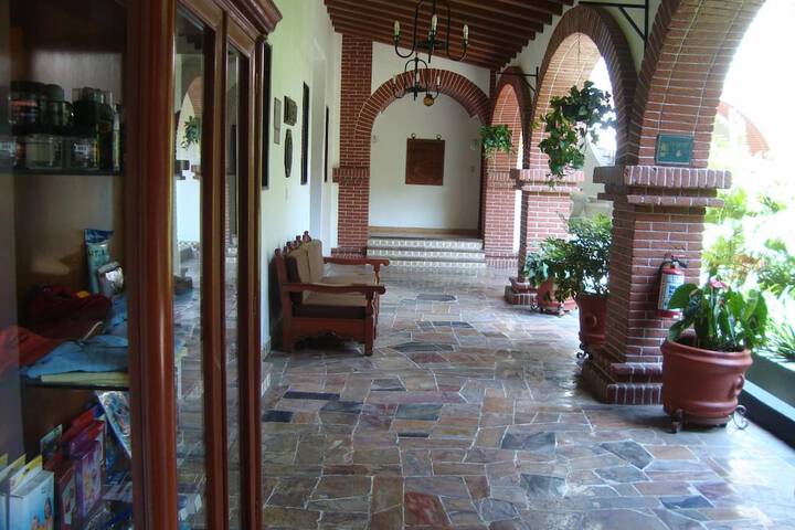 Ballroom/Hall 53 of 68