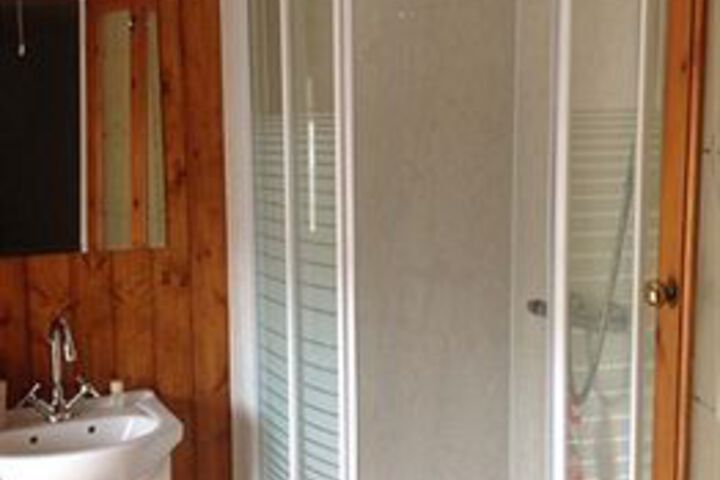 Room 2 of 6