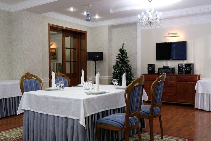 Dining 79 of 82