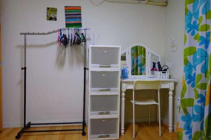 Room 20 of 49