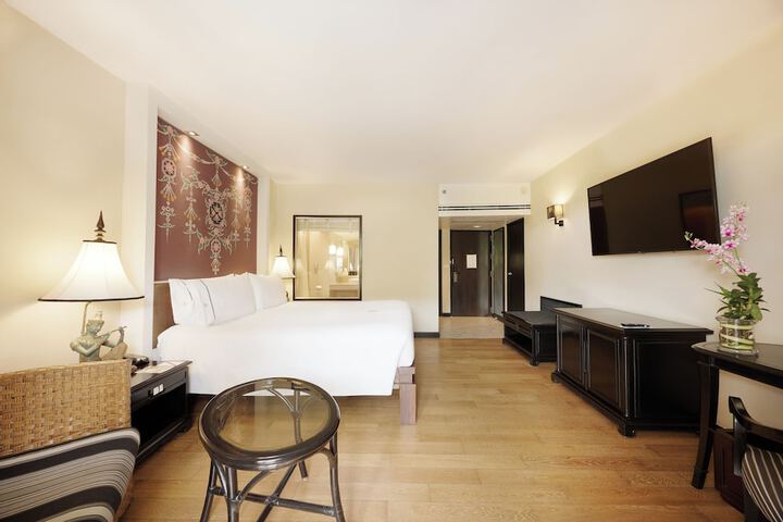 Room 52 of 151