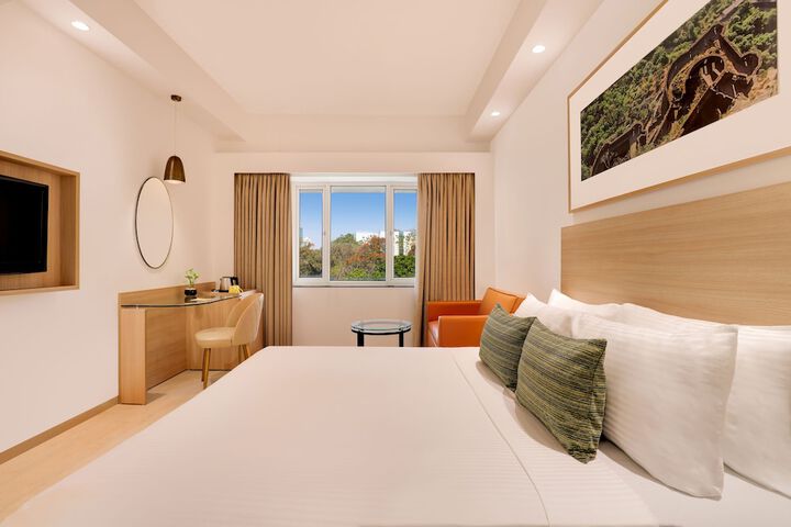 Room 6 of 40