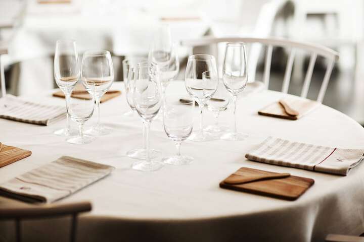 Dining 24 of 44