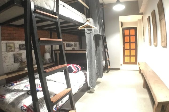 Room 12 of 37