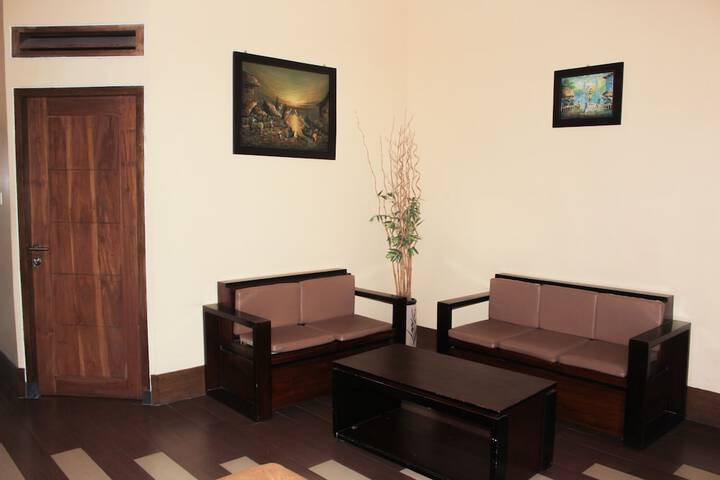 Room 4 of 11