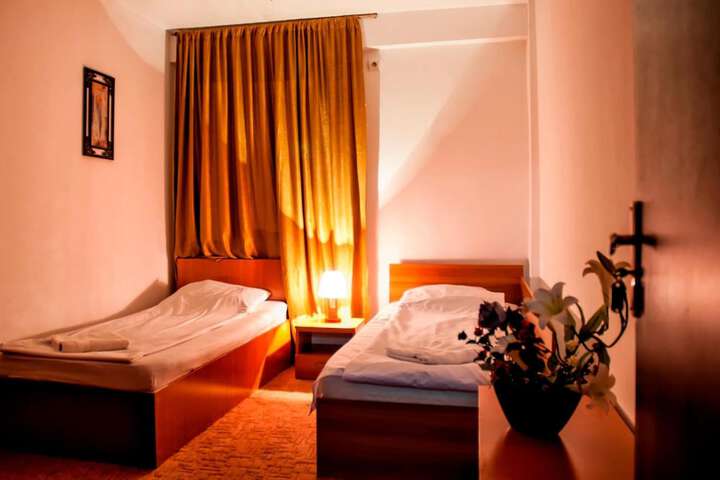 Room 28 of 44