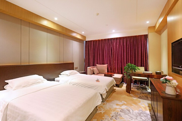 Room 5 of 44
