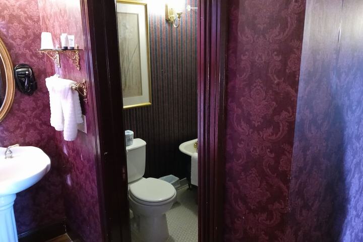 Room 45 of 60