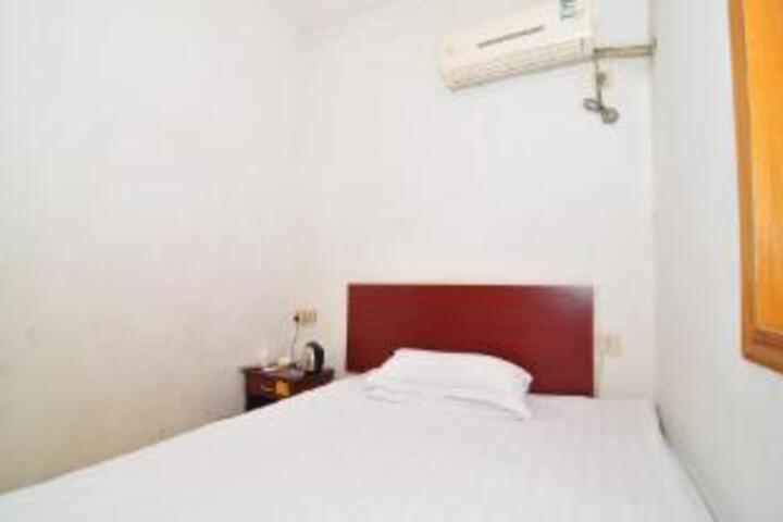 Room 5 of 5