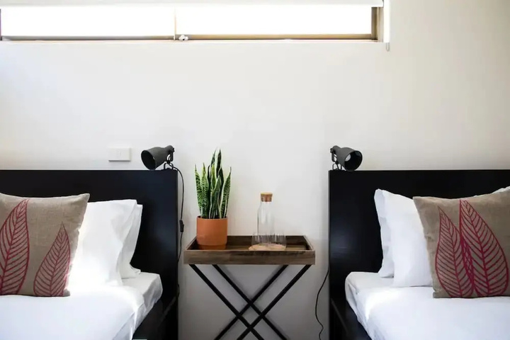 Image of Trendy 2 Bedroom Townhouse in Melbournes Richmond