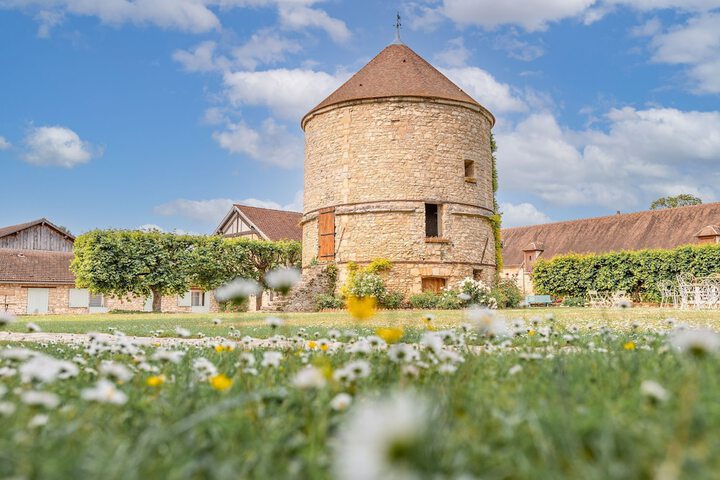 Hotel Exterior 84 of 97