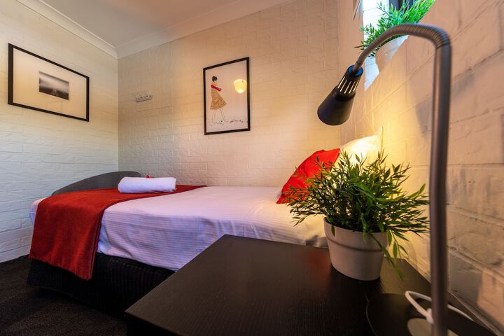 Room 20 of 73