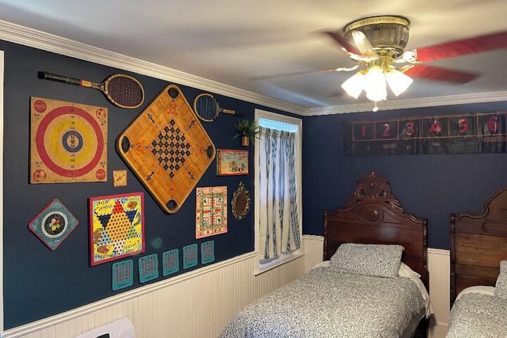 Room 68 of 143