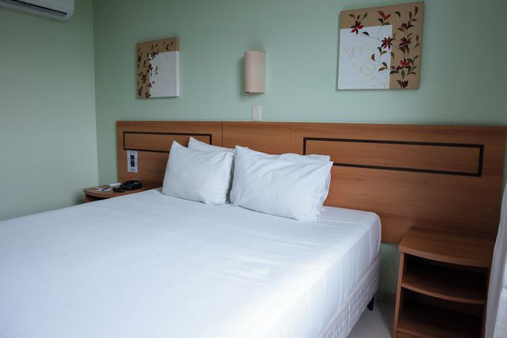Room 8 of 38