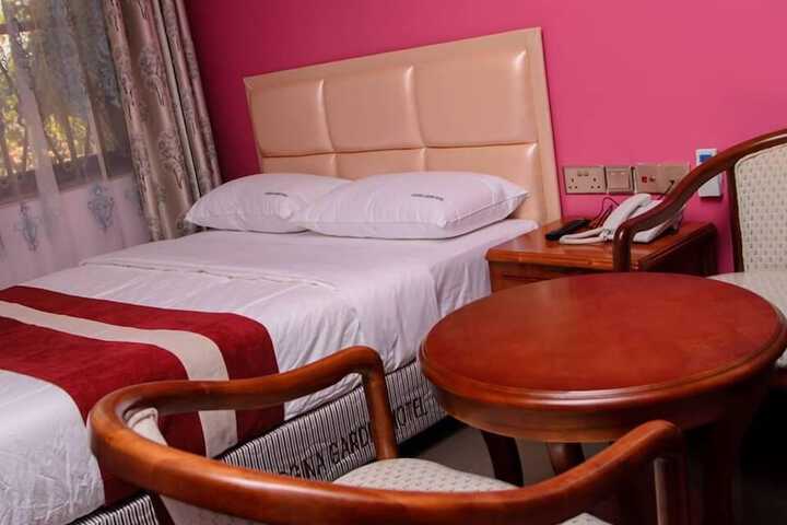 Room 10 of 23
