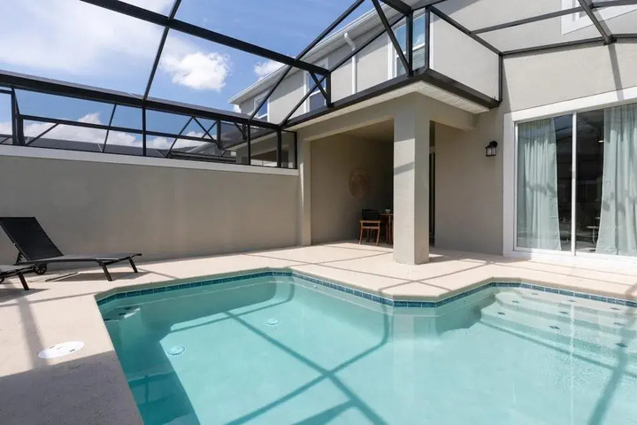 Pool 9 of 18