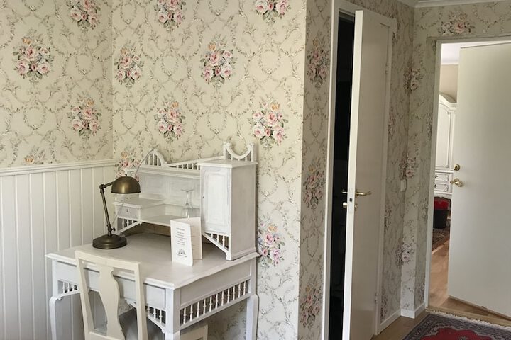 Room 19 of 38