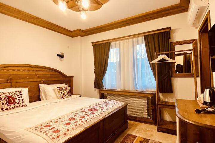 Room 9 of 51