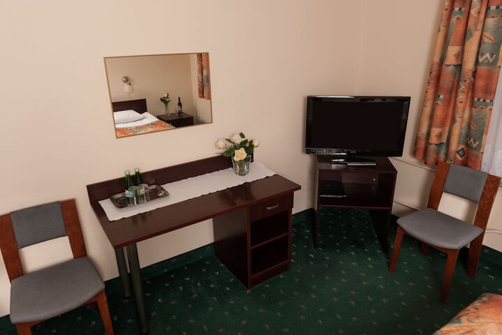 Room 3 of 36
