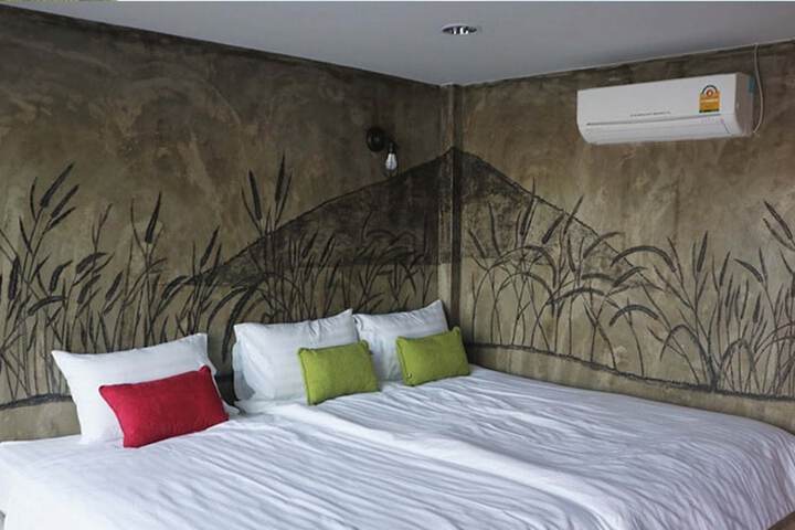 Room 5 of 30