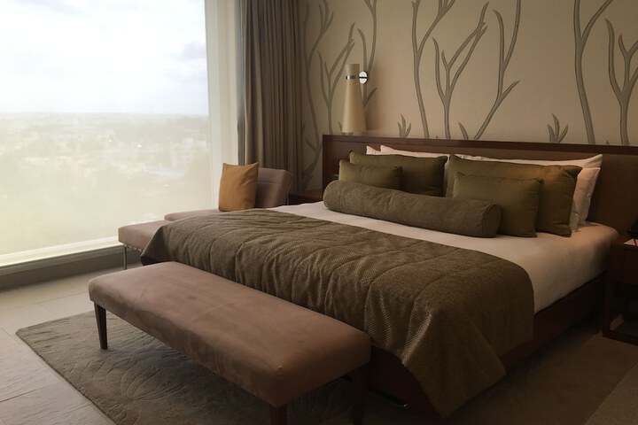 Room 8 of 31