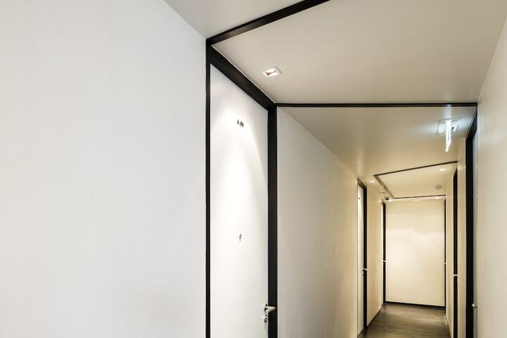 Ballroom/Hall 53 of 76