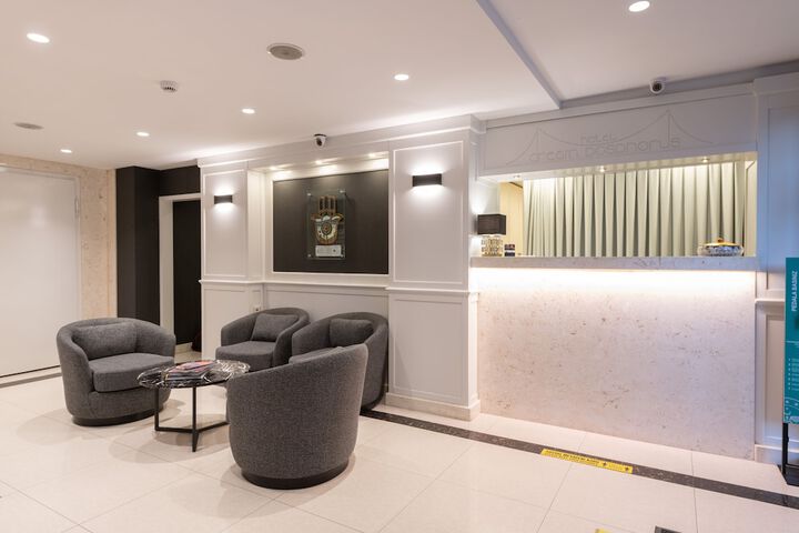 Hotel Lobby