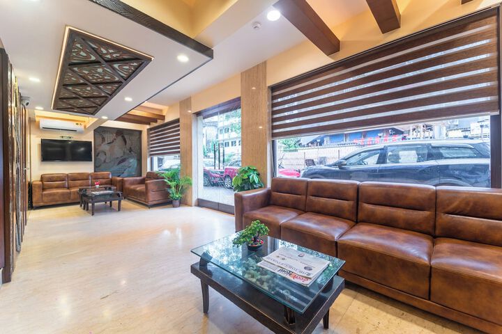 Guest Lobby