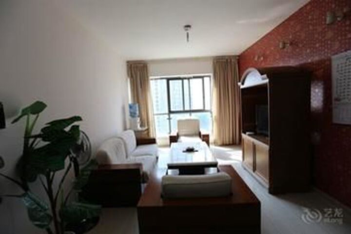 Room 17 of 93
