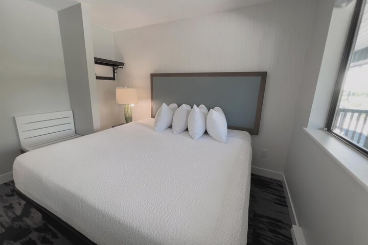 Room 8 of 26