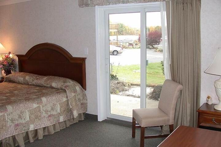 Room 2 of 12
