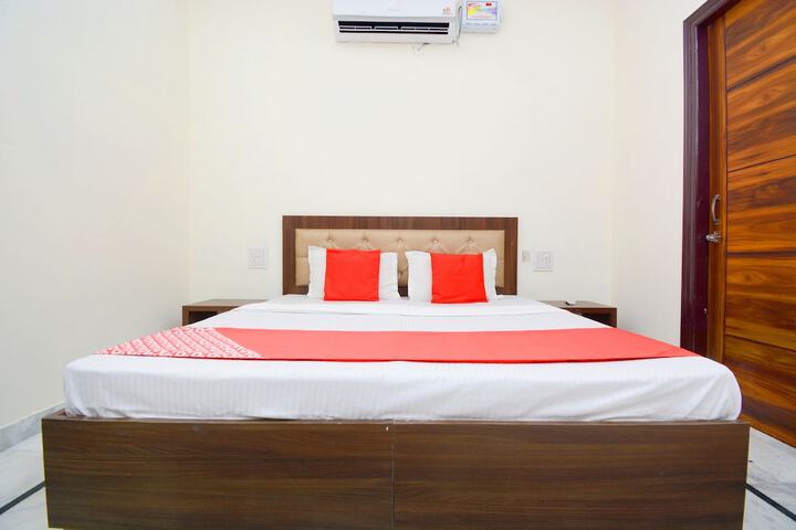 Room 25 of 33
