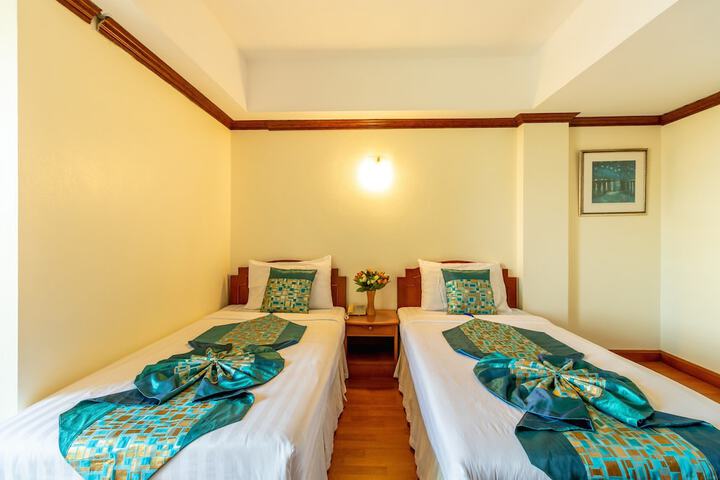 Room 16 of 75