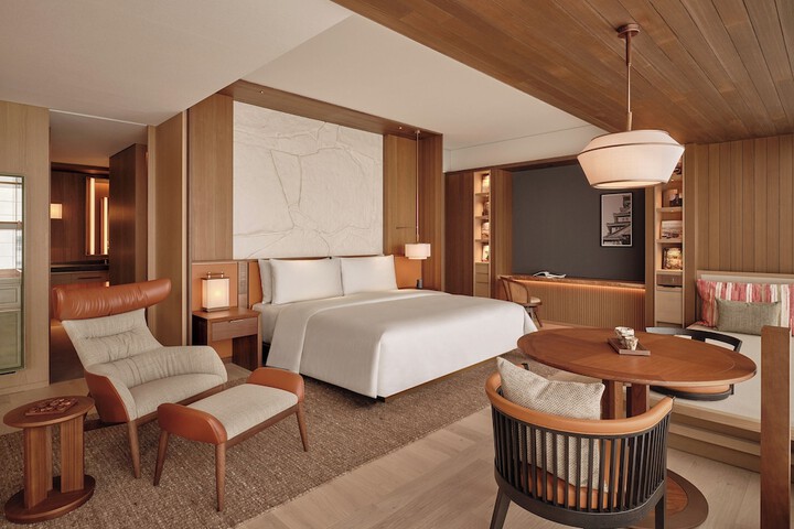 Room 10 of 82